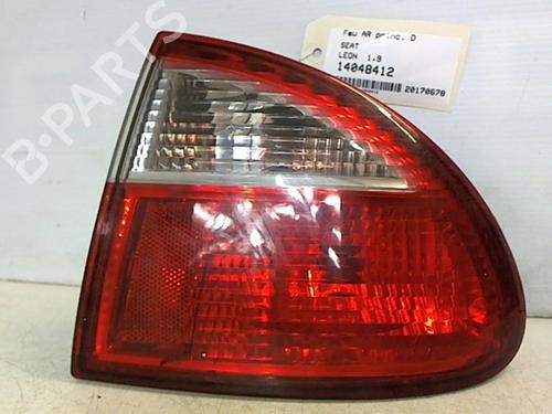 Used Right taillight SEAT LEON (1M1) 1.9 TDI (110 hp) 25638230