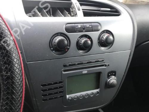Steering column stalk SEAT LEON (1P1) 1.9 TDI | BP25650141I23 - Image 18
