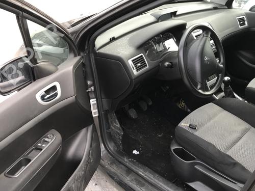 Left taillight PEUGEOT 307 (3A/C) 1.6 16V | BP31206152C34 