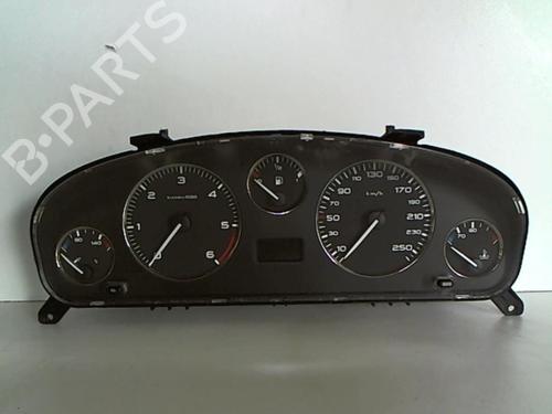 Used Instrument cluster PEUGEOT 406 Coupe (8C) 2.2 HDI (133 hp) 25637978
