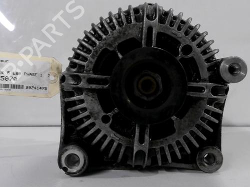 Used Alternator BMW 5 (E60) 530 d (231 hp) 30579772