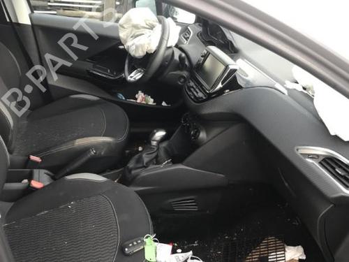 Steering column stalk PEUGEOT 208 I (CA_, CC_) 1.2 VTI 82 | BP28209706I23 