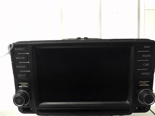 Used Radio VW POLO V (6R1, 6C1) 1.4 TDI (75 hp) 31340088