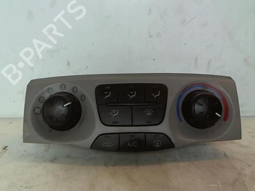 Used Climate control HYUNDAI TRAJET (FO) 2.0 CRDi (113 hp) 25645971