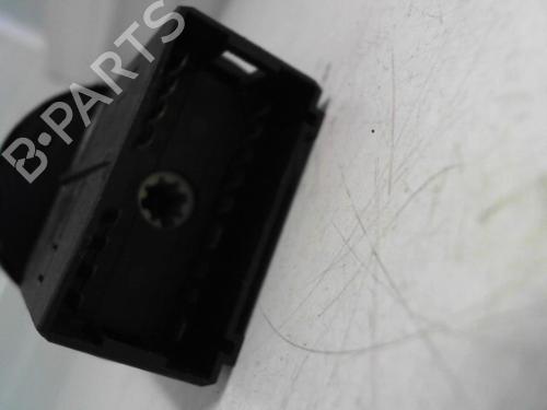 Used Headlight switch Headlight switch VW POLO IV (9N_, 9A_) 1.2 12V (64 hp) 25640763 25640763