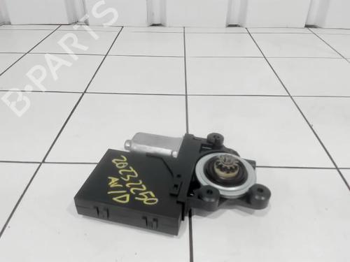 Used Front right window mechanism VOLVO V50 (545) 2.0 D (136 hp) 25642109