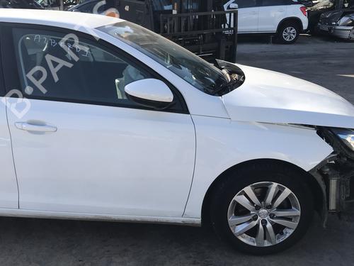 Interior roof light PEUGEOT 308 SW II (LC_, LJ_, LR_, LX_, L4_) 1.5 BlueHDi 100 | BP25634322I8