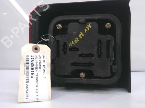 Right taillight VW TRANSPORTER T4 Van (70A, 70H, 7DA, 7DH) 2.5 TDI | BP29897967C35