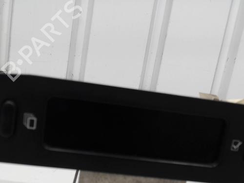 Used Display monitor PEUGEOT 1007 (KM_) 1.4 HDi (68 hp) 25919587