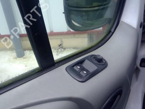 Right front seat NISSAN PRIMASTAR Van (X83) 2.5 dCi 150 | BP25645749C16 