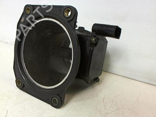 Used Mass air flow sensor VW NEW BEETLE (9C1, 1C1) 1.4 (75 hp) 25649604
