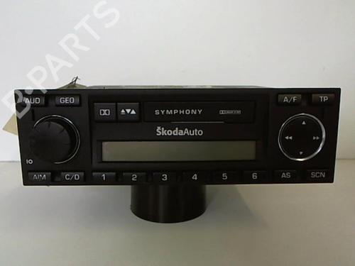 Used Radio Radio SKODA OCTAVIA I Combi (1U5) 1.9 TDI (90 hp) 25647232 25647232