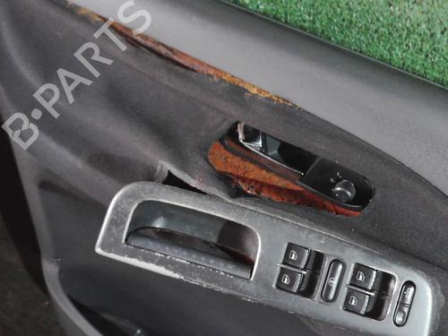 Used Left front door Left front door 25629504 25629504