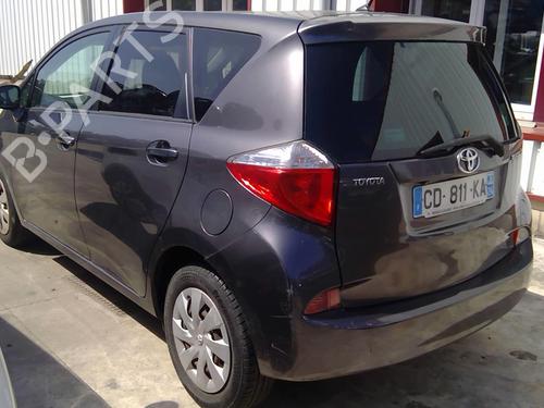 Brugte TOYOTA VERSO S (_P12_) 1.4 D4-D (NLP121_, NLP121R) 4632233