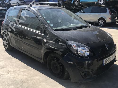 Brugte RENAULT TWINGO II (CN0_) 1.5 dCi (CN0E) (64 hp) 3567476