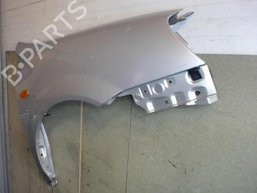 Used Right front fenders NISSAN ALMERA TINO (V10) 2.2 dCi (115 hp) 25632967