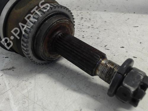 Used Left front driveshaft HYUNDAI i30 (FD) 1.6 CRDi (90 hp) 25645365