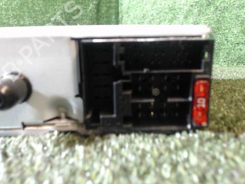 Used Radio Radio 25631444 25631444