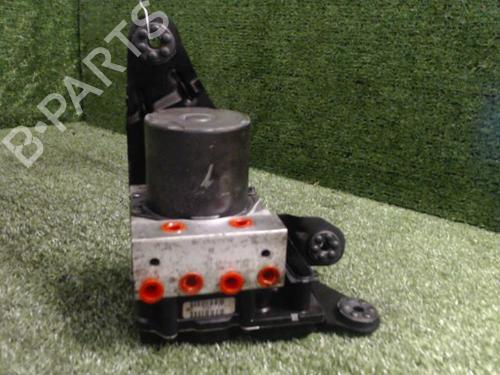 Used ABS pump RENAULT SCÉNIC II (JM0/1_) 1.9 dCi (JM0G, JM12, JM1G, JM2C) (120 hp) 25635202