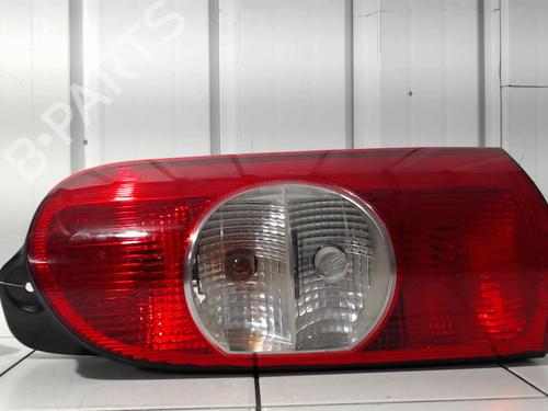 Høyre baklys OPEL MOVANO A Van (X70) 2.5 CDTI (FD) (120 hp) 32360379