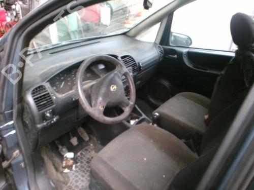 Left front fenders OPEL ZAFIRA A MPV (T98) 2.0 DI 16V (F75) | BP25649552C41 
