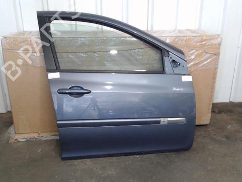 Used Right front door RENAULT CLIO III (BR0/1, CR0/1) 1.5 dCi (C/BR0G, C/BR1G) (68 hp) 27547219
