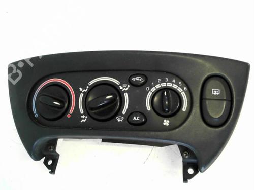 Used Climate control RENAULT MEGANE I Coach (DA0/1_) 1.6 e (DA0F) (90 hp) 25640746