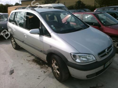 Right taillight OPEL ZAFIRA A MPV (T98) 2.0 DTI 16V (F75) | BP25635670C35 