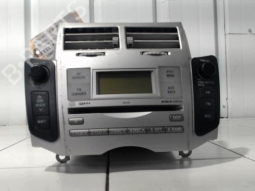 Used Radio TOYOTA YARIS (_P9_) 1.4 D-4D (NLP90_, NLP90R) (90 hp) 32482338