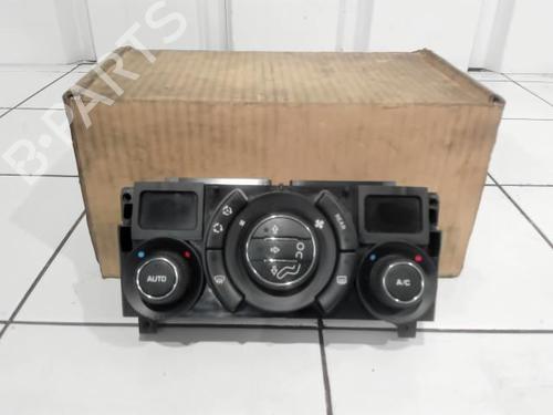 Climate control PEUGEOT 5008 (0U_, 0E_) 1.6 HDi | BP25647548I5 