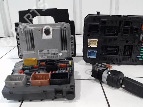 Used Electronic module Electronic module PEUGEOT 308 I (4A_, 4C_) 1.6 HDi (109 hp) 25639058 25639058