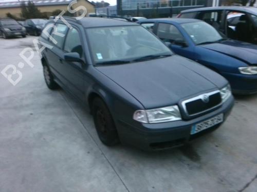 Left taillight SKODA OCTAVIA I Combi (1U5) 1.9 TDI | BP25632002C34 