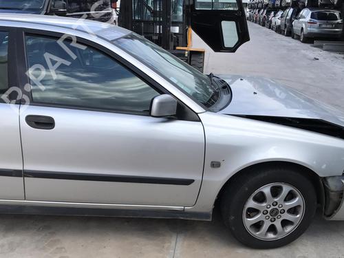 Used Parts VOLVO S40 I (644)  1.9 DI  2525571