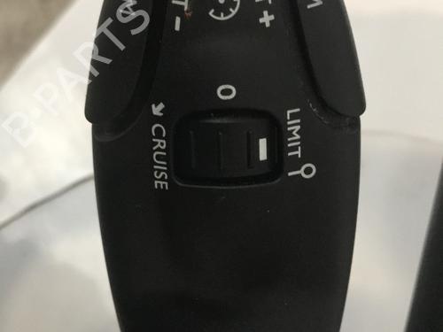 Used Steering column stalk Steering column stalk PEUGEOT 3008 II SUV (MC_, MR_, MJ_, M4_) 1.6 BlueHDi 120 (120 hp) 31070490 31070490