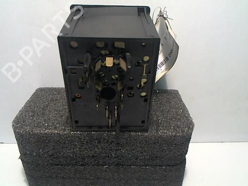 Commande de phare Commande de phare OPEL ZAFIRA A MPV (T98) 1.8 16V (F75) (116 hp) 25651519 25651519