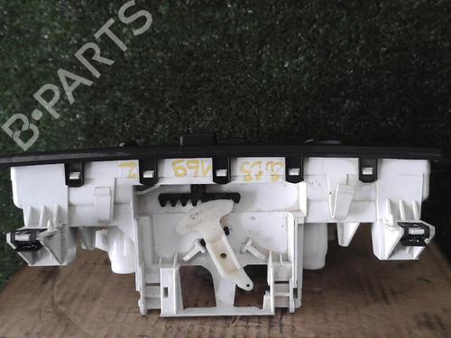 Used Climate control Climate control PEUGEOT BIPPER Tepee 1.4 HDi (68 hp) 25644998 25644998