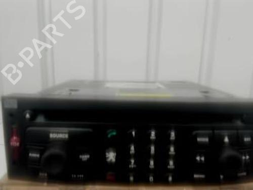 Autoradio PEUGEOT 1007 (KM_) 1.6 16V (109 hp) 25636492