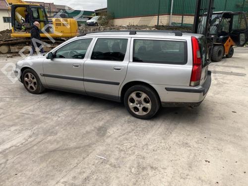 Used Parts VOLVO V70 II (285) D5 2523505