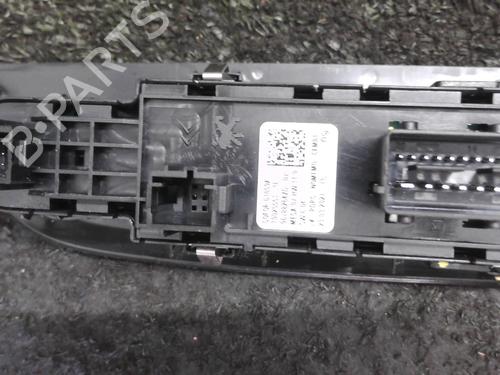 Used Switch Switch PEUGEOT 208 II (UB_, UP_, UW_, UJ_) 1.5 BlueHDI 100 (102 hp) 27502291 27502291