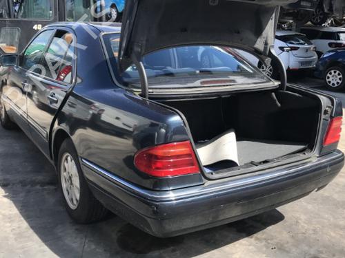 Left front door MERCEDES-BENZ E-CLASS (W210) E 290 Turbo-D (210.017) | BP25644675C2 