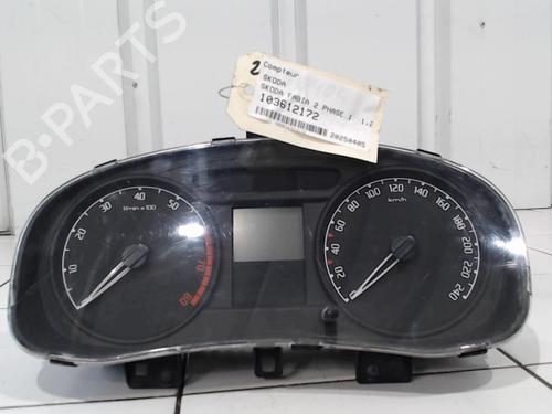 Used Instrument cluster SKODA FABIA II (542) 1.2 (60 hp) 25638713