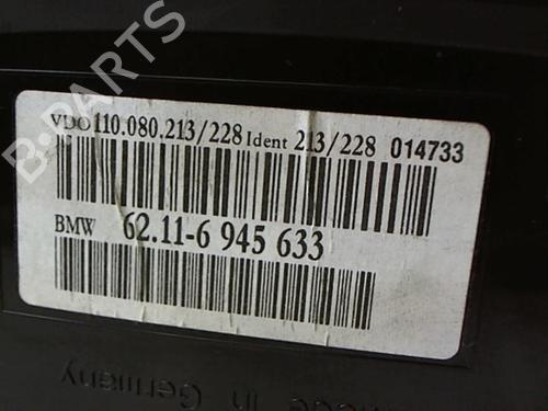 Used Instrument cluster Instrument cluster BMW 5 (E60) 530 d (218 hp) 25641447 25641447