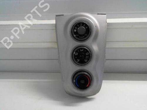 Used Climate control TOYOTA YARIS (_P9_) 1.0 VVT-i (KSP90_, KSP90R) (69 hp) 25640865