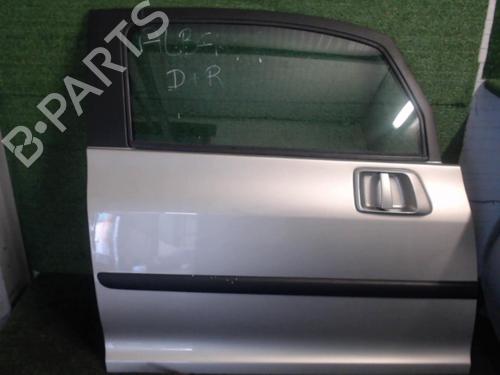 Used Right front door PEUGEOT 1007 (KM_) 1.6 16V (109 hp) 25635355