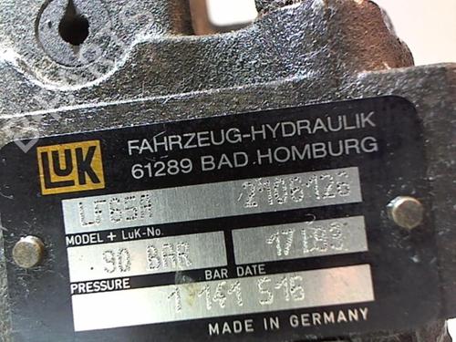 Used Steering pump Steering pump BMW 3 (E36) 316 i (100 hp) 25636094 25636094