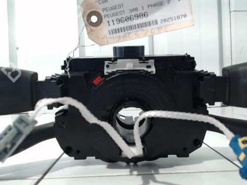 Steering column stalk PEUGEOT 308 I (4A_, 4C_) 1.6 HDi | BP32250018I23