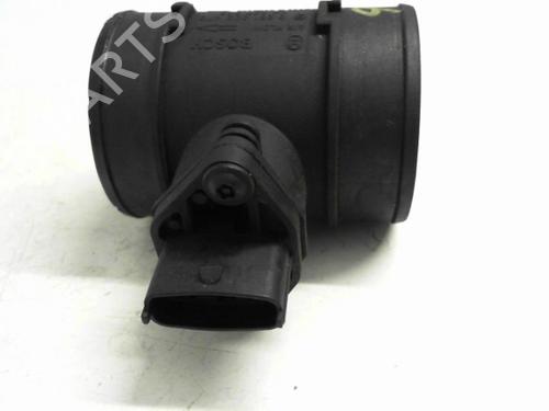 Used Mass air flow sensor OPEL ZAFIRA A MPV (T98) 2.2 DTI 16V (F75) (125 hp) 25637274