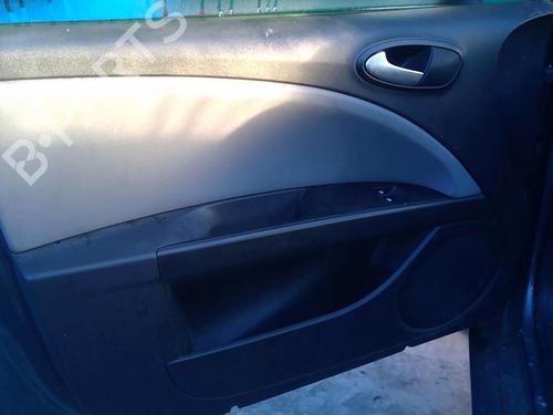 Left taillight SEAT LEON (1P1) 1.6 TDI | BP25632671C34 