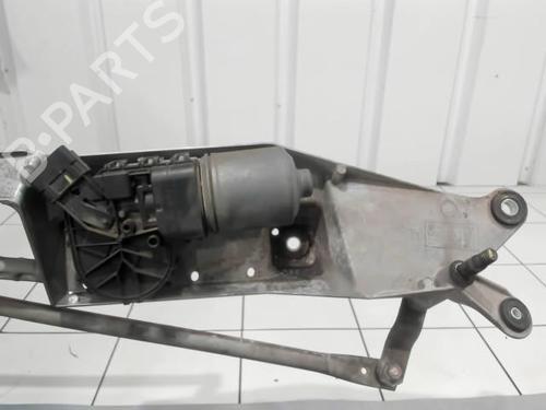 Used Front wiper motor Front wiper motor RENAULT MODUS / GRAND MODUS (F/JP0_) 1.2 (JP0C, JP0K, FP0C, FP0K, FP0P, JP0P, JP0T) (75 hp) 25634583 25634583