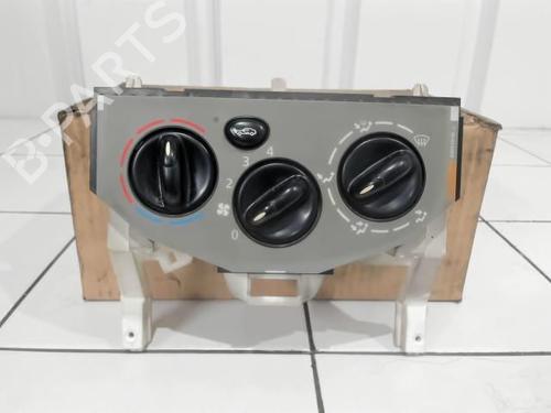 Used Climate control RENAULT TRAFIC II Van (FL) 1.9 dCi 80 (FL0B) (82 hp) 25647510
